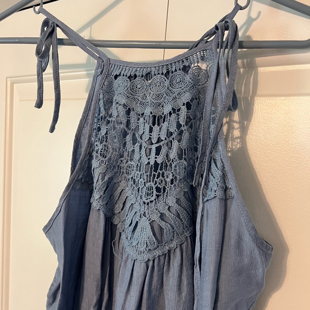 High-neck tie flowy maxi dress